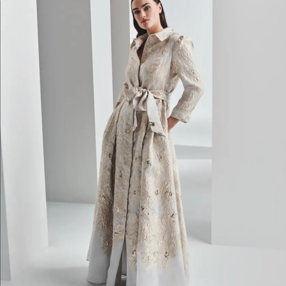 RICKIE FREEMAN FOR TERI JON Metallic Brocade Shirtdress Gown